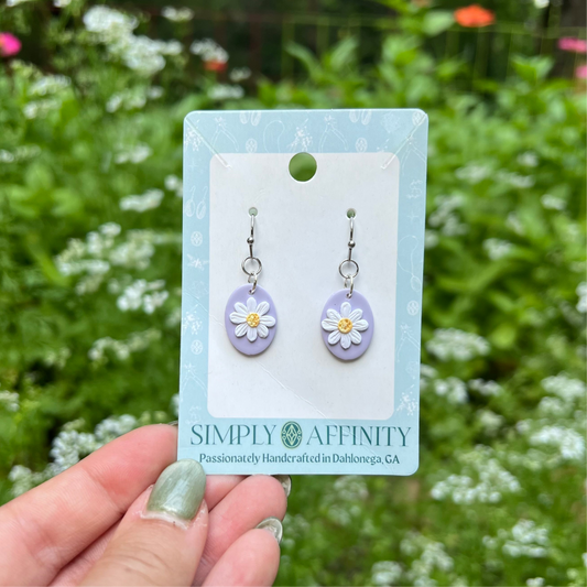 Daisy Earrings in Lavender