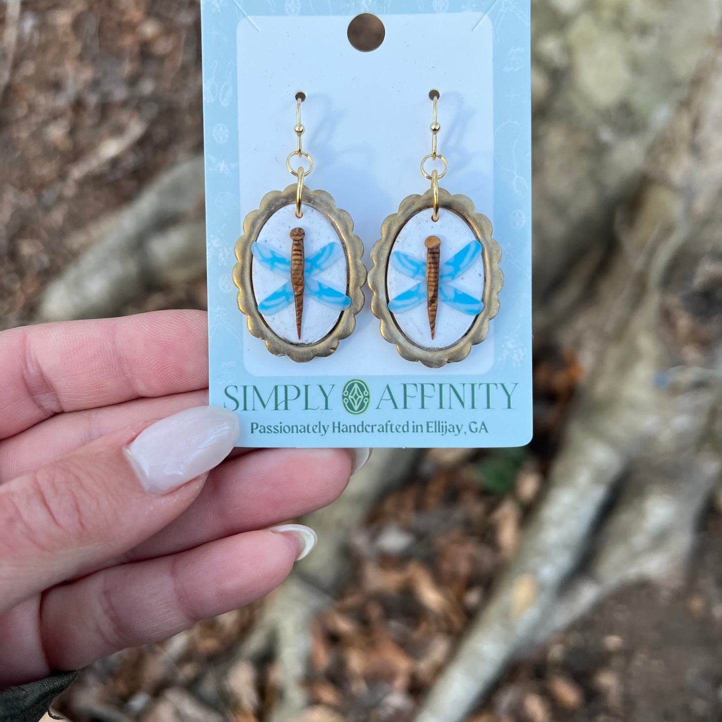 Scalloped Frame Dragonfly Earrings