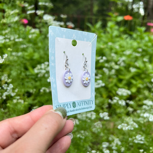Daisy Earrings in Lavender