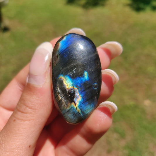 Labradorite Palm Stone (#302) - Simply Affinity