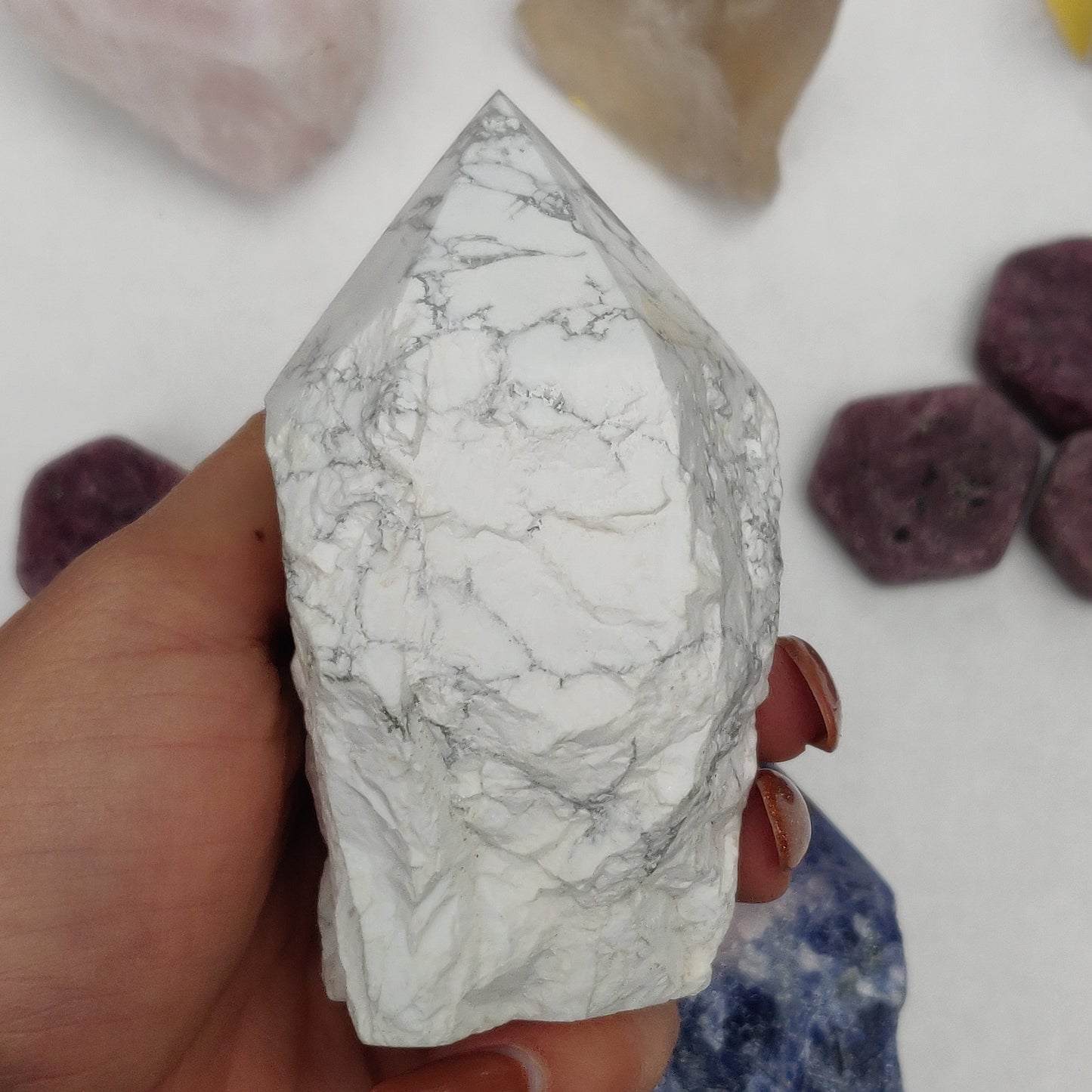 Howlite Point (#1)