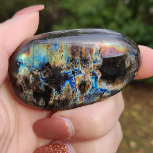 Labradorite Palm Stone (#69) - Simply Affinity