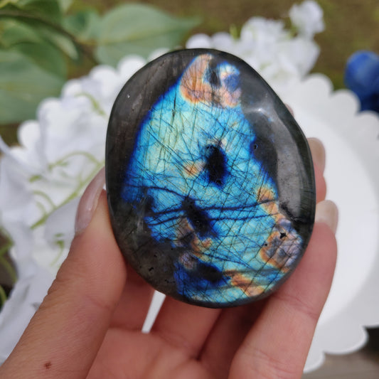 Labradorite Palm Stone (#37) - Simply Affinity