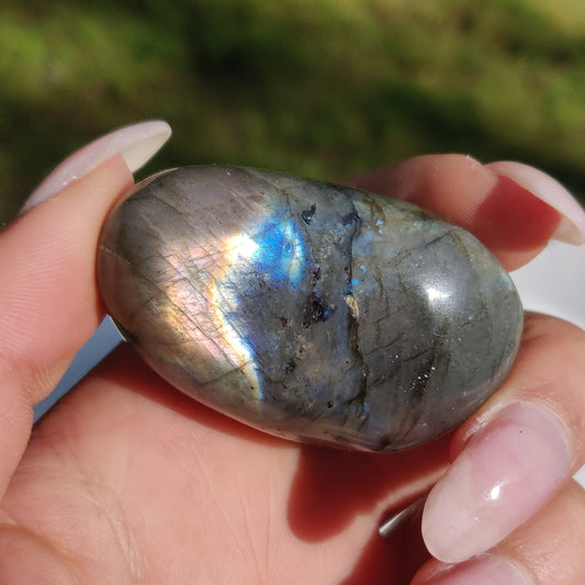 Labradorite Palm Stone (#231) - Simply Affinity