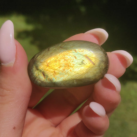 Labradorite Pocket Stone (#198) - Simply Affinity