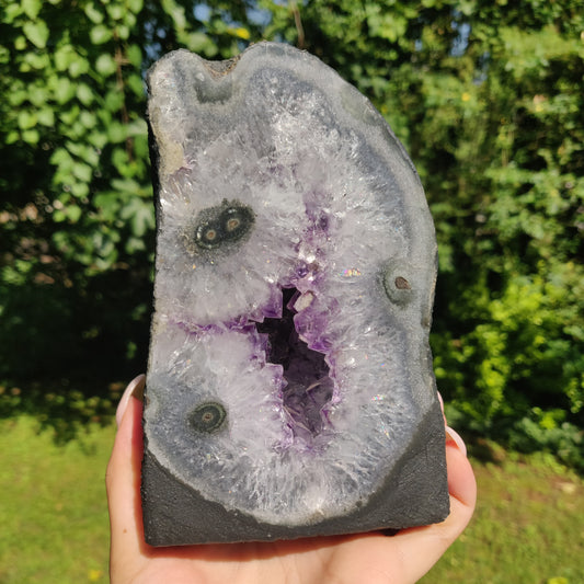 Amethyst Desktop Cathedral (#4) - Simply Affinity