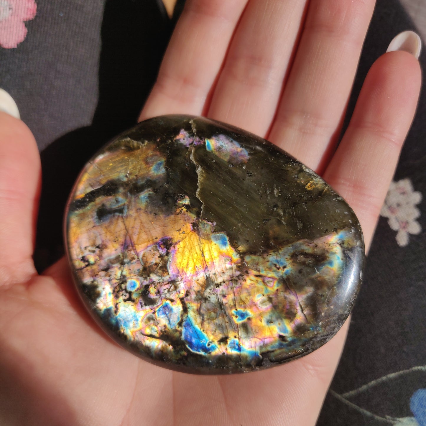 Labradorite Palm Stone (#137) - Simply Affinity