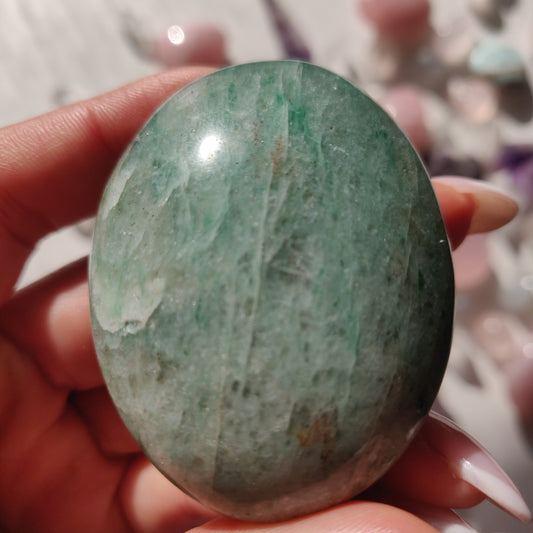 Green Aventurine Palm Stone (#1) - Simply Affinity