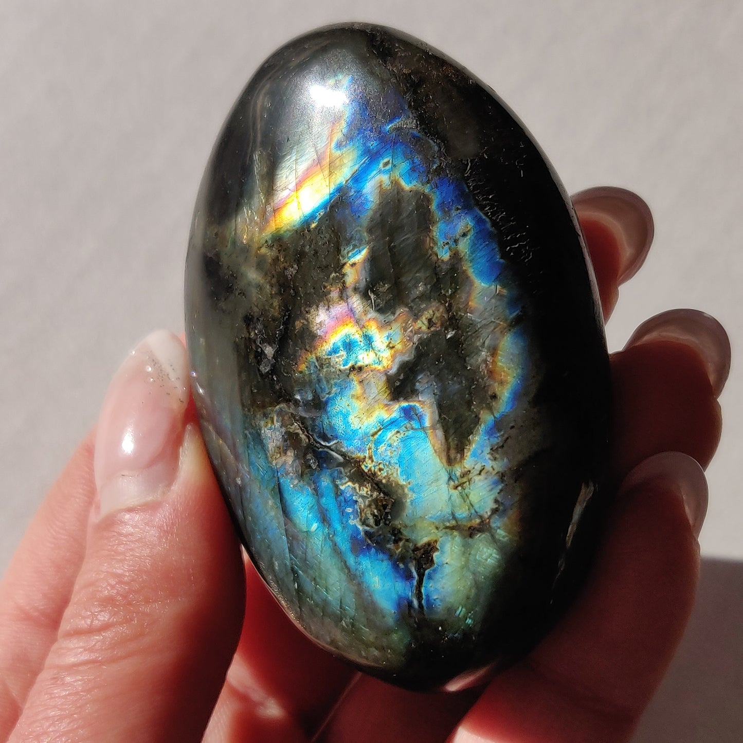 Labradorite Palm Stone (#103) - Simply Affinity