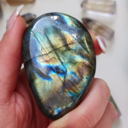 Labradorite Palm Stone (#162) - Simply Affinity