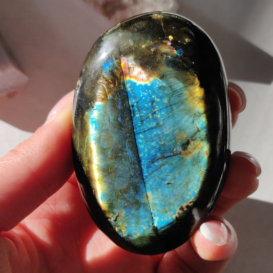 Labradorite Palm Stone (#189) - Simply Affinity