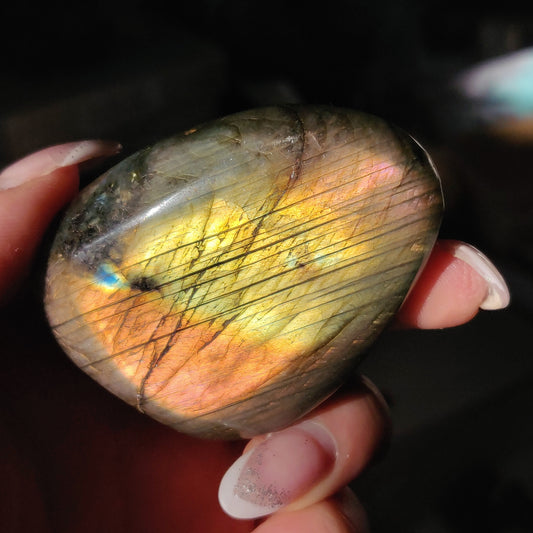 Labradorite Palm Stone (#276) - Simply Affinity
