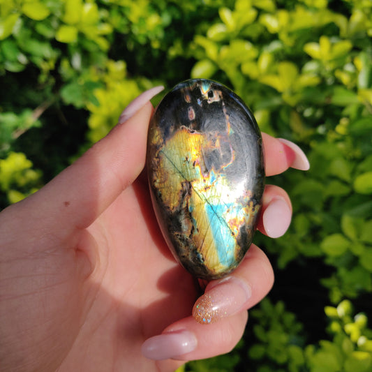 Labradorite Palm Stone (#129) - Simply Affinity