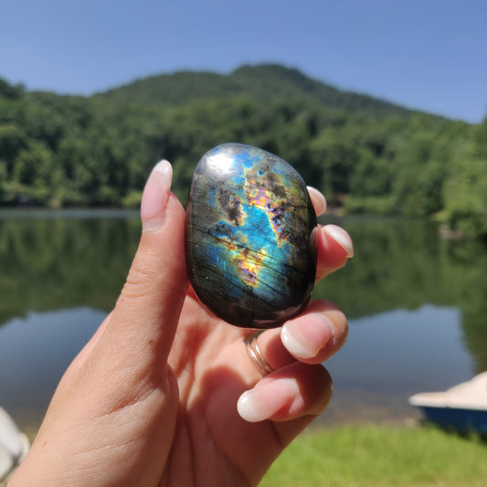 Labradorite Palm Stone (#74) - Simply Affinity