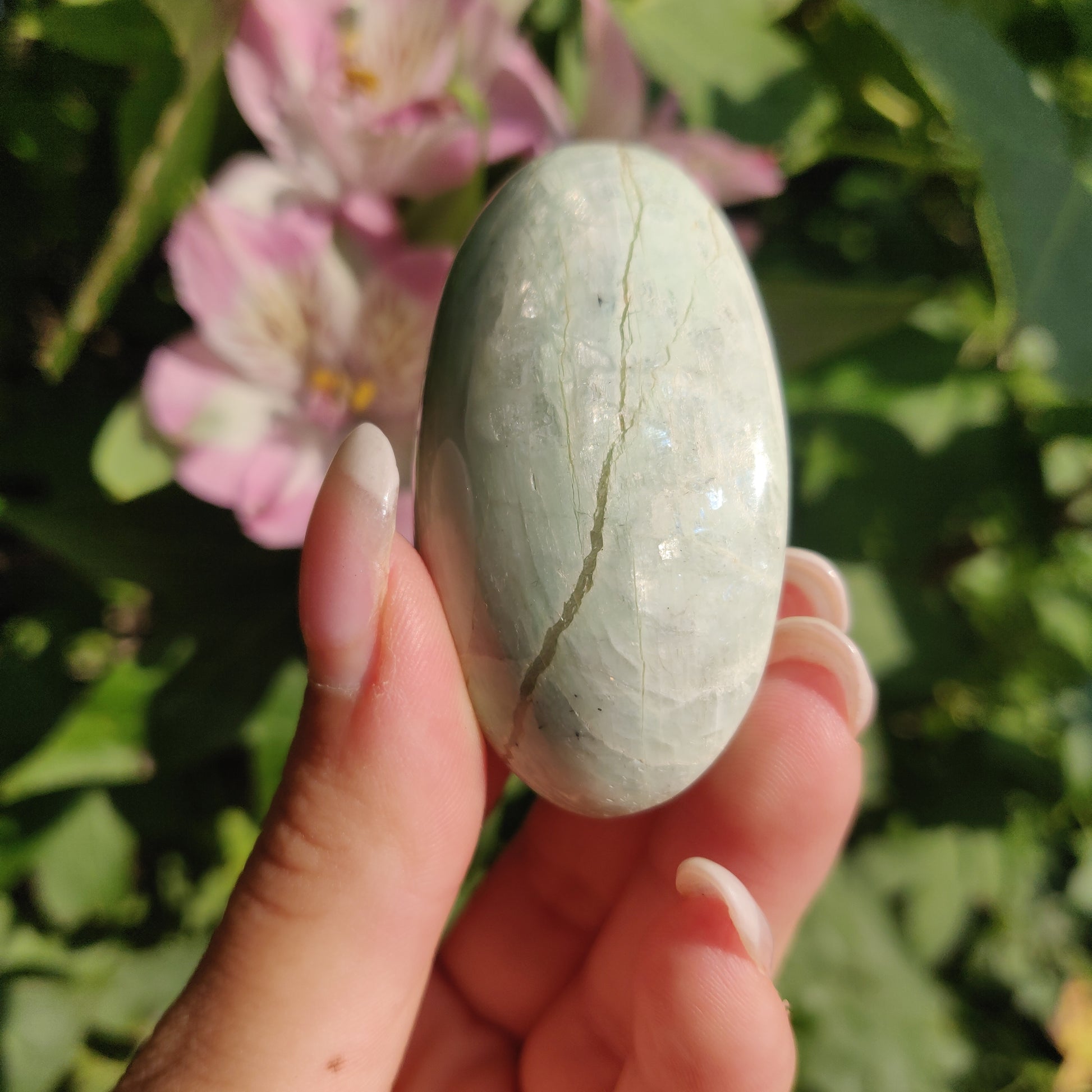 BLUE FLASH Garnierite Palm Stone (#4) - Simply Affinity