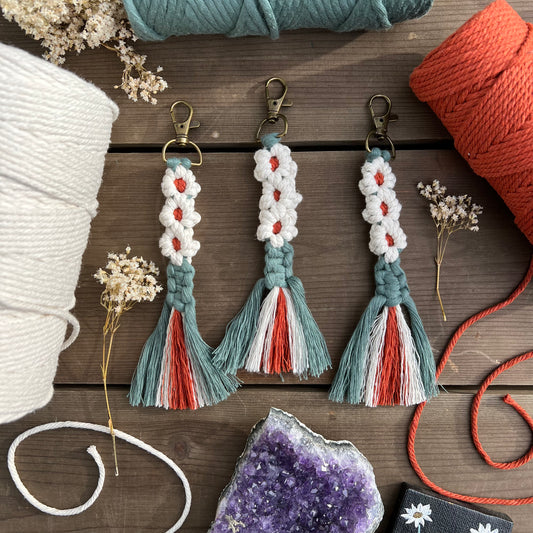 Macrame Flower Keychain - Simply Affinity