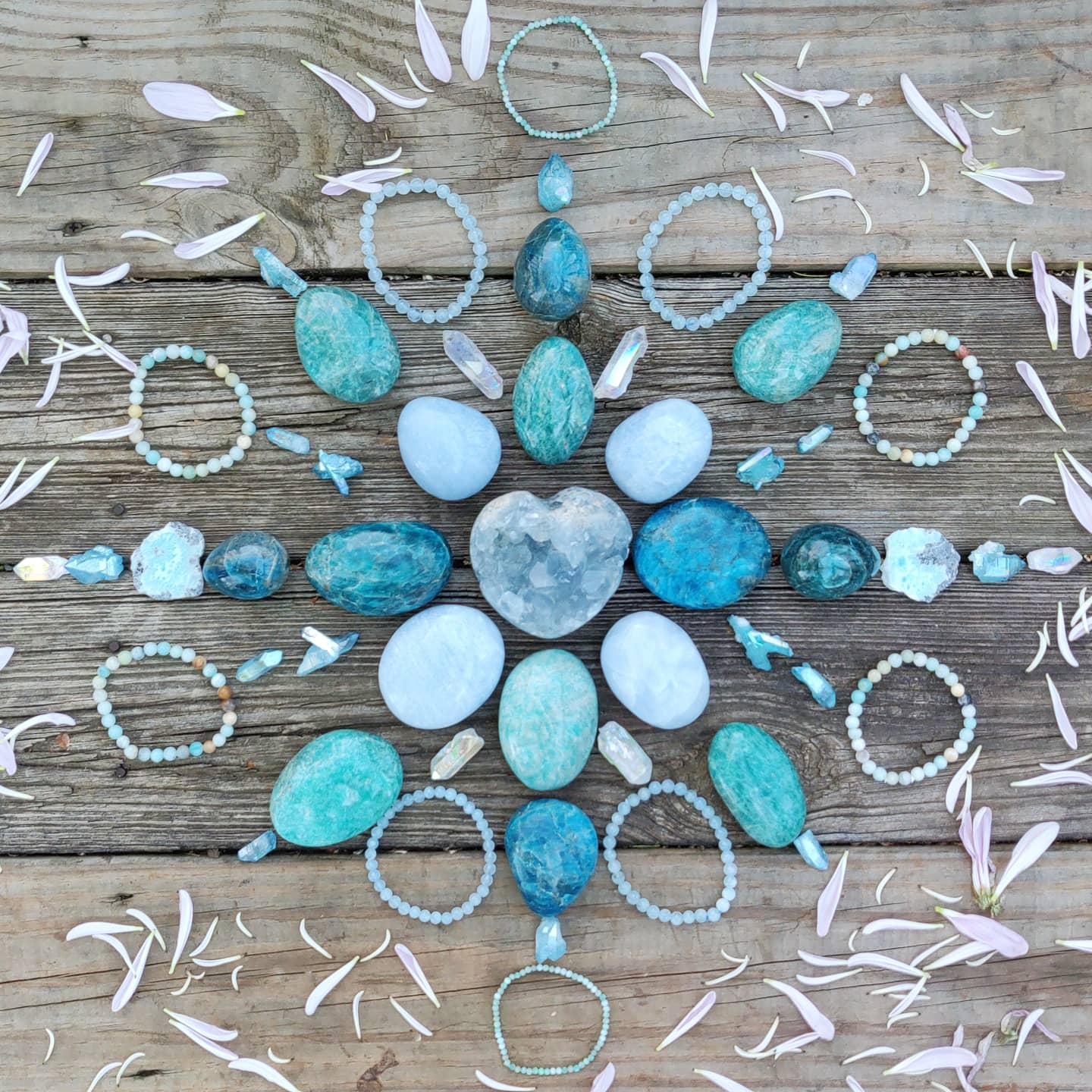 PEACE & SERENITY ❖ Grid