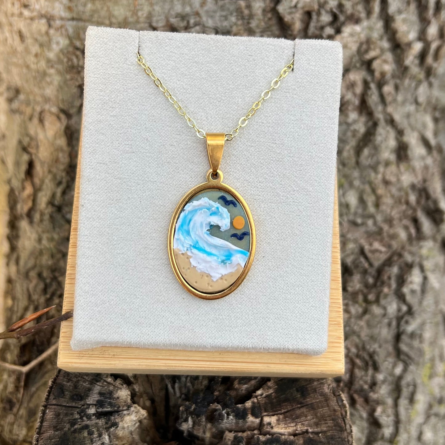 Ocean Wave Necklace in Gold
