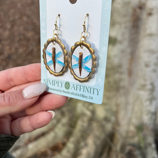 Scalloped Frame Dragonfly Earrings