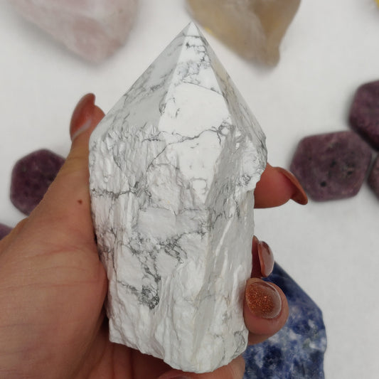 Howlite Point (#1)