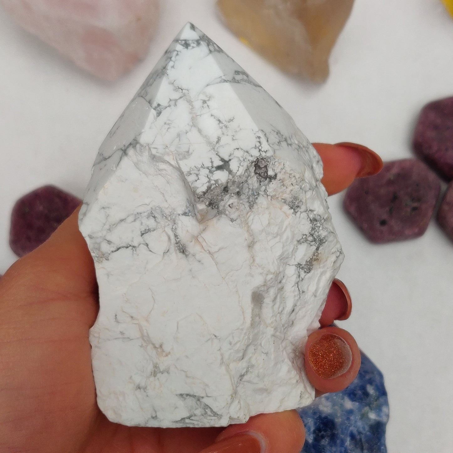 Howlite Point (#1)