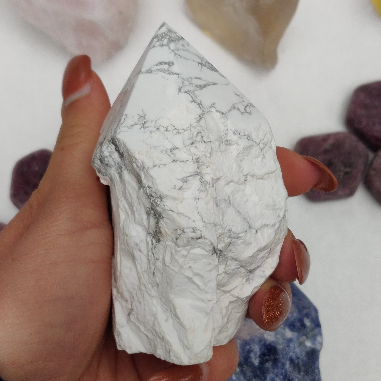 Howlite Point (#1)