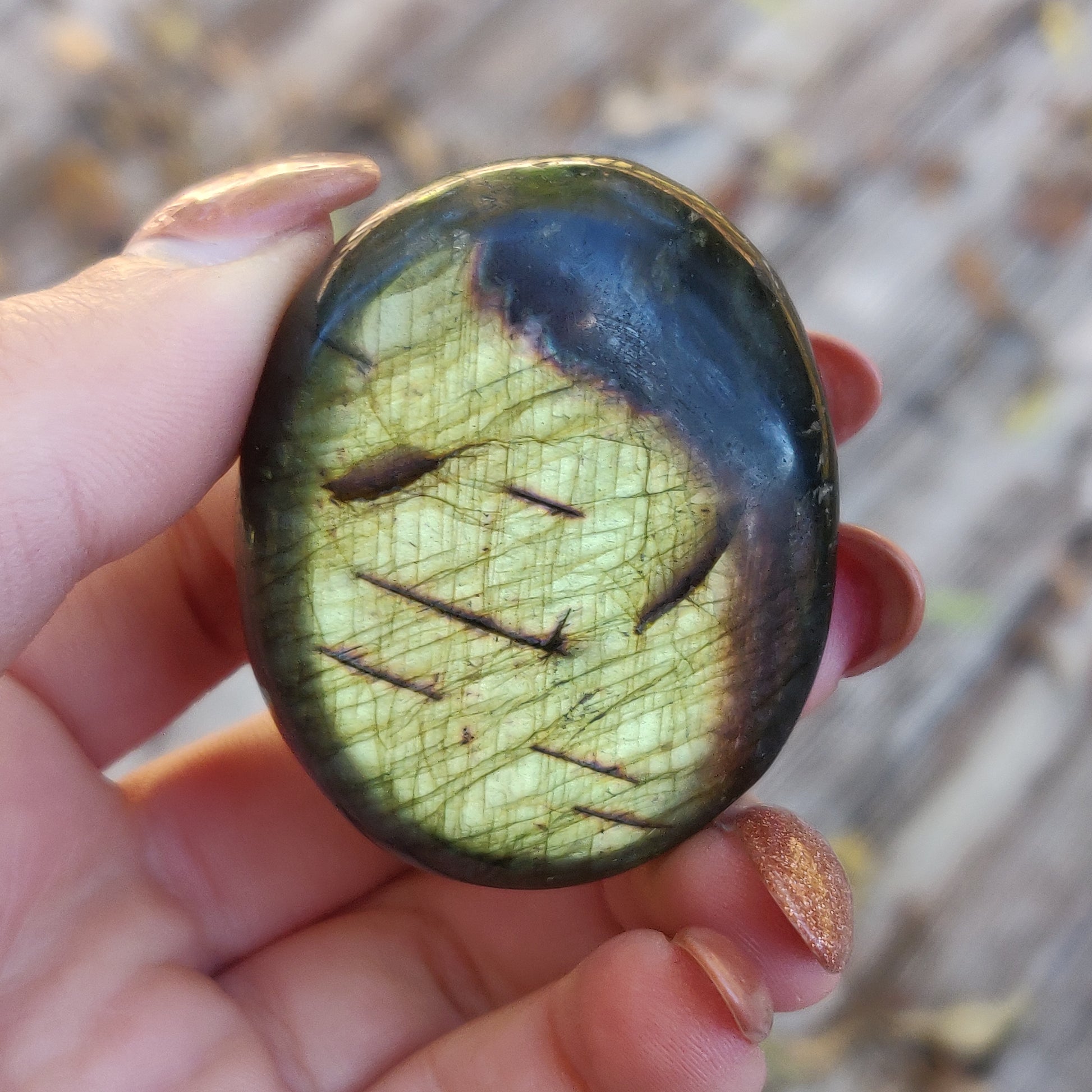 Labradorite Palm Stone (#20N) - Simply Affinity