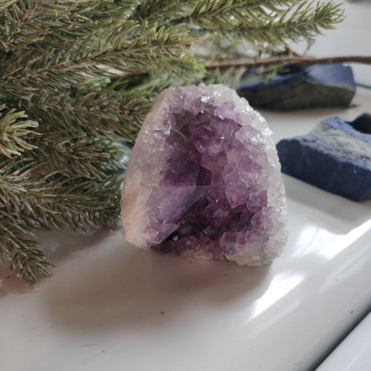Amethyst Geode Free Form, Cut Base (#5) - Simply Affinity