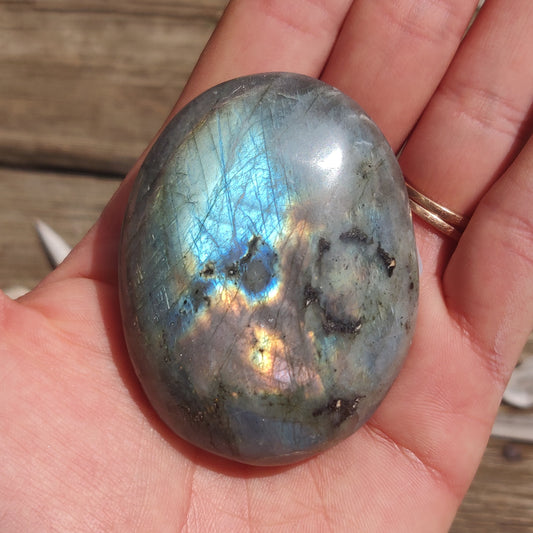 Labradorite Palm Stone (#218) - Simply Affinity
