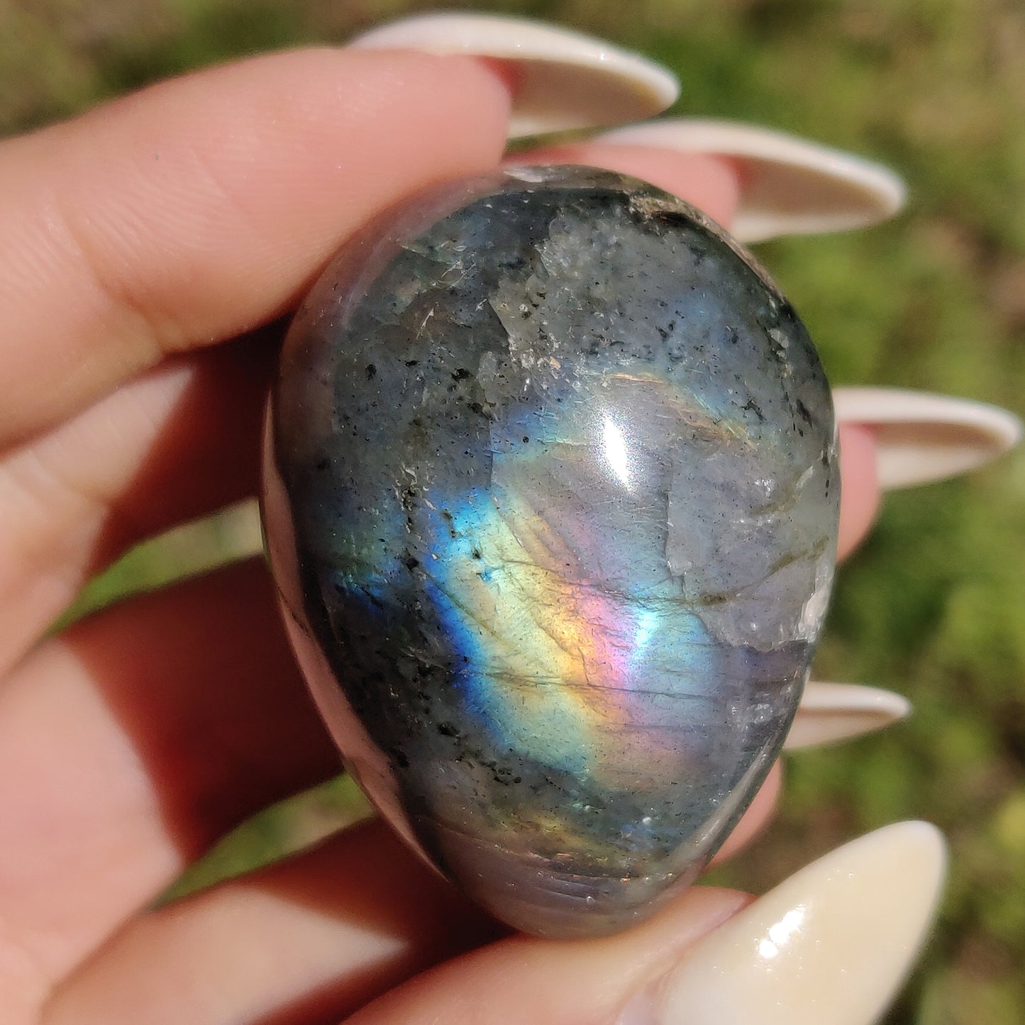 Labradorite Egg (#1) - Simply Affinity