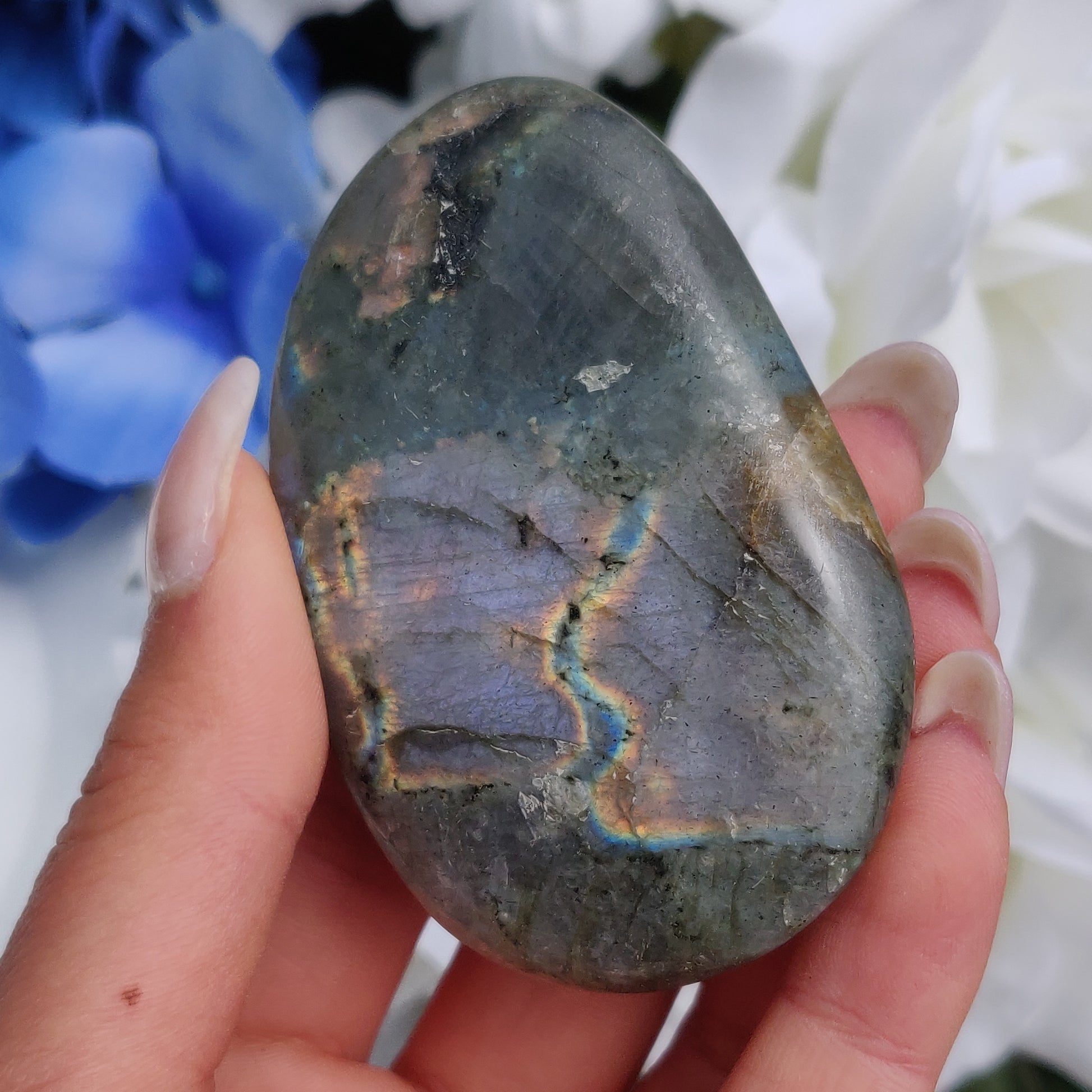 Labradorite Palm Stone (#1) - Simply Affinity