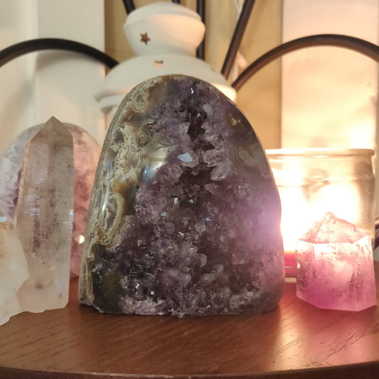 Amethyst Geode Free Form, Polished (#15) - Simply Affinity