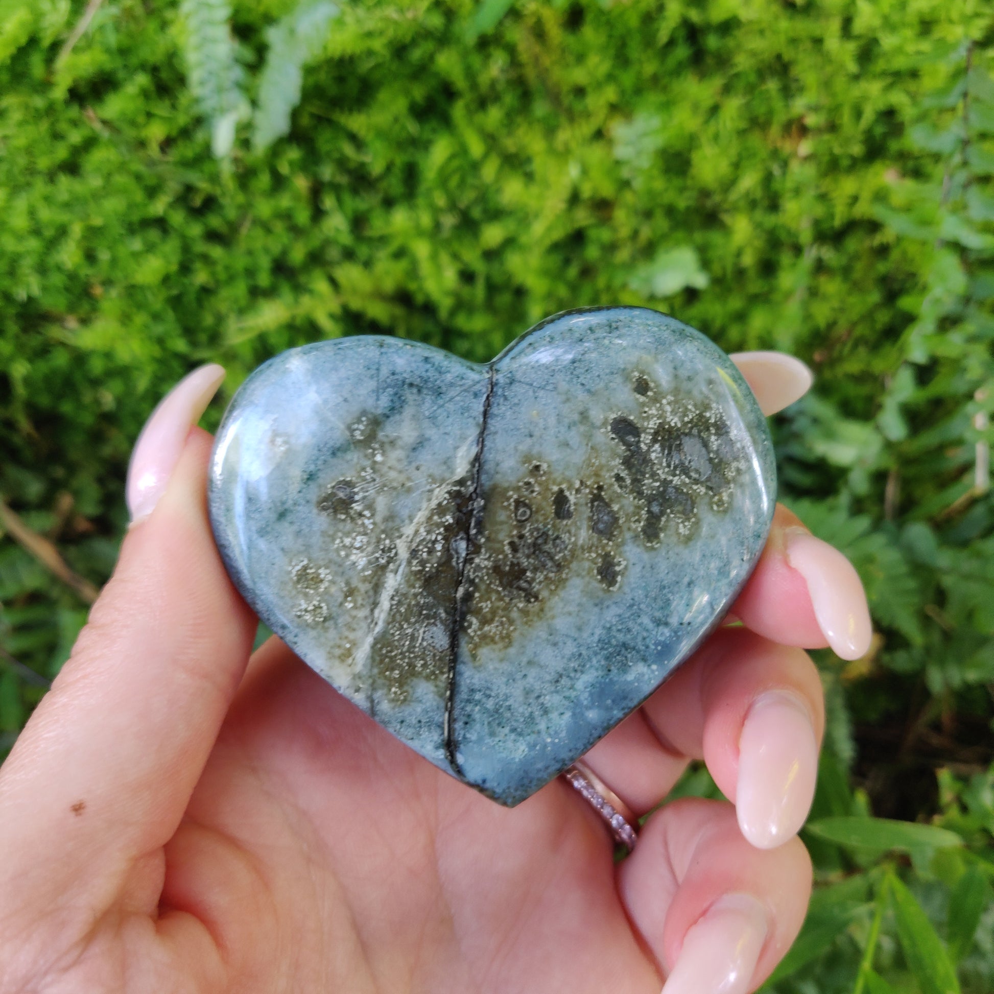 Aura Amethyst Heart (#21) - Simply Affinity