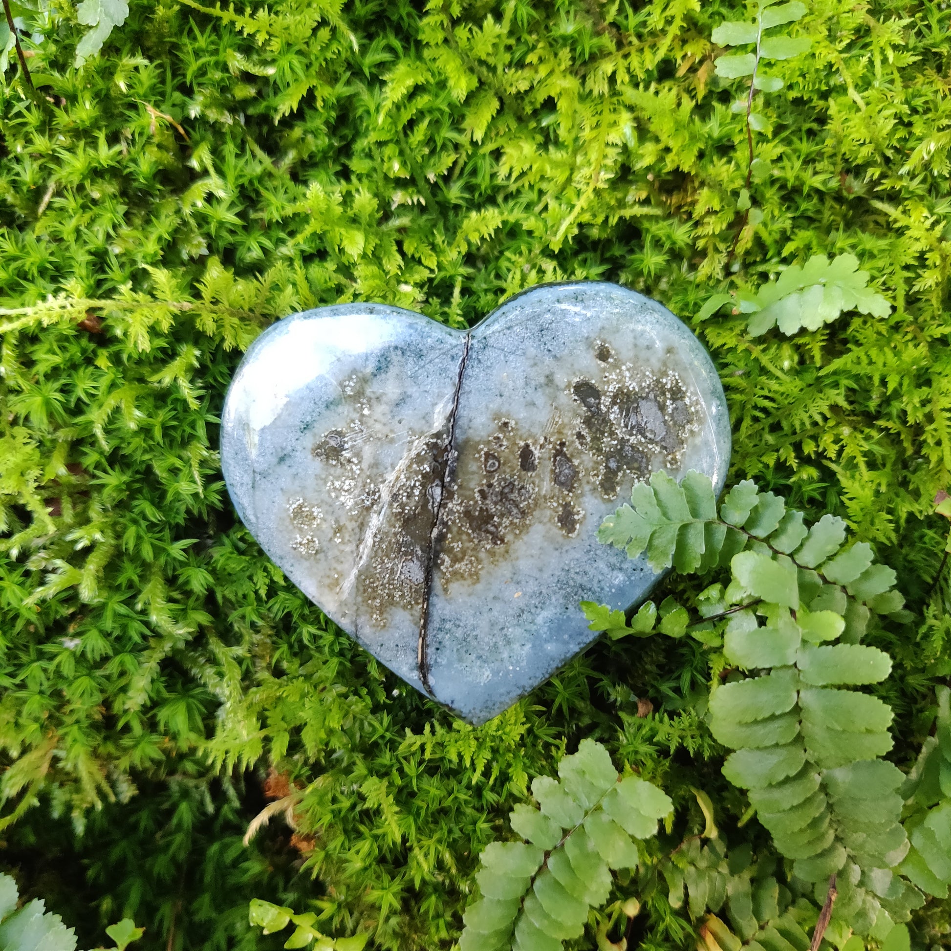 Aura Amethyst Heart (#21) - Simply Affinity