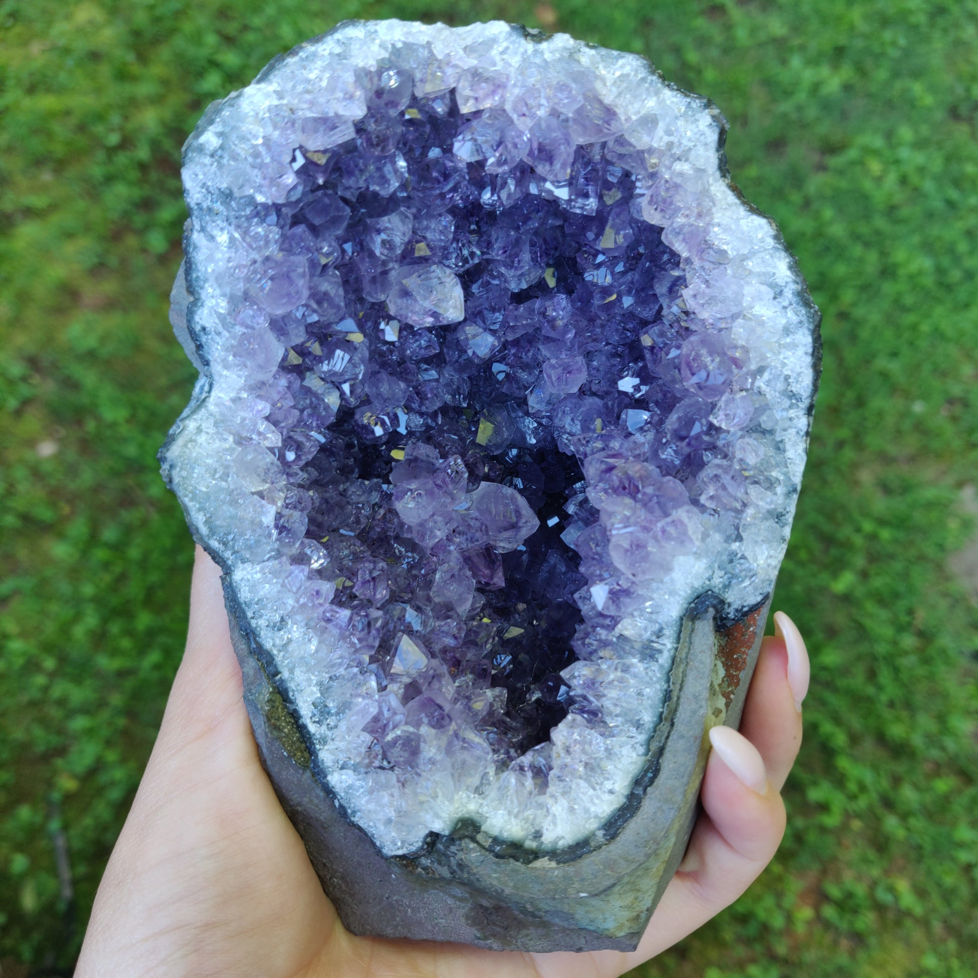 Amethyst Geode Free Form, Cut Base (#34) - Simply Affinity