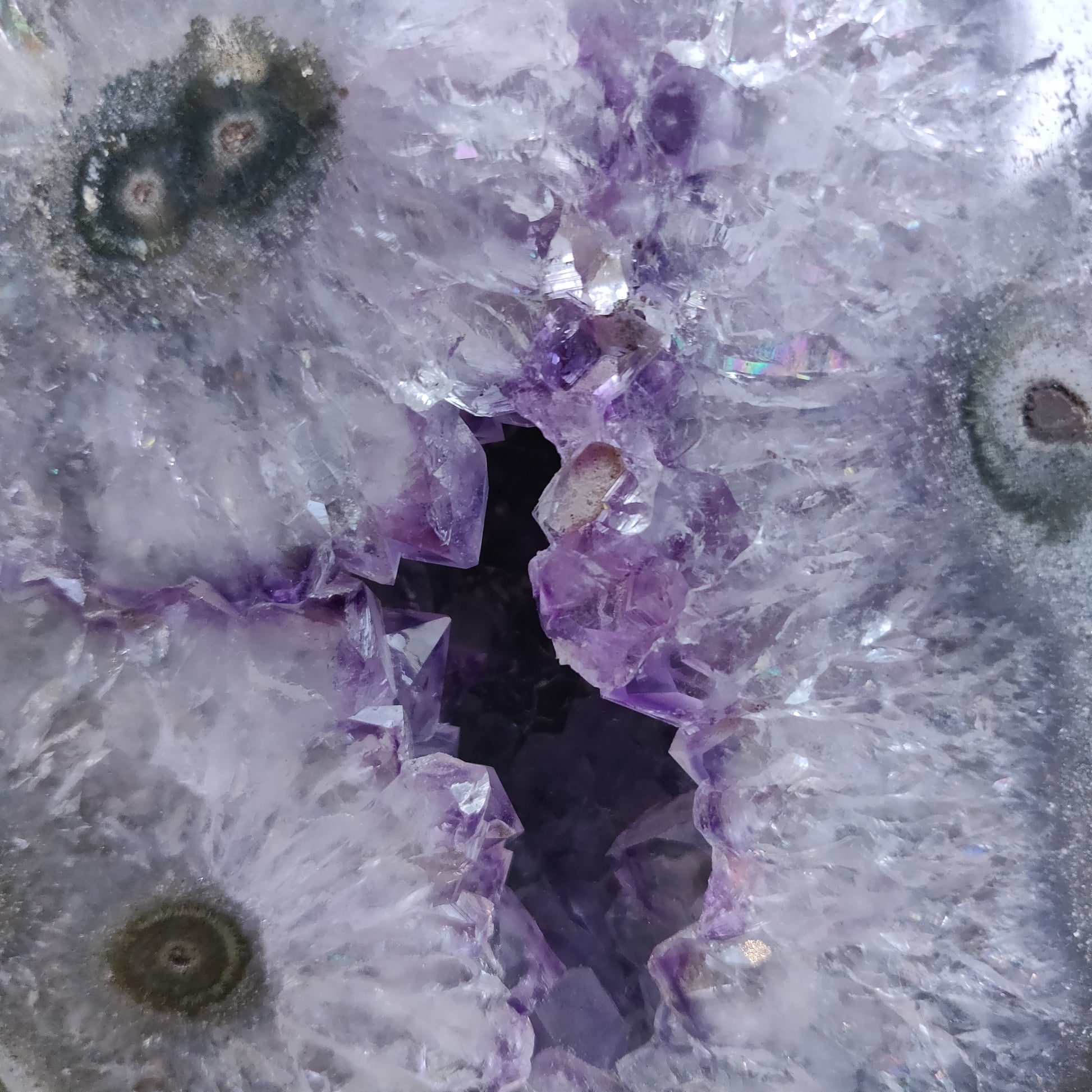 Amethyst Desktop Cathedral (#4) - Simply Affinity