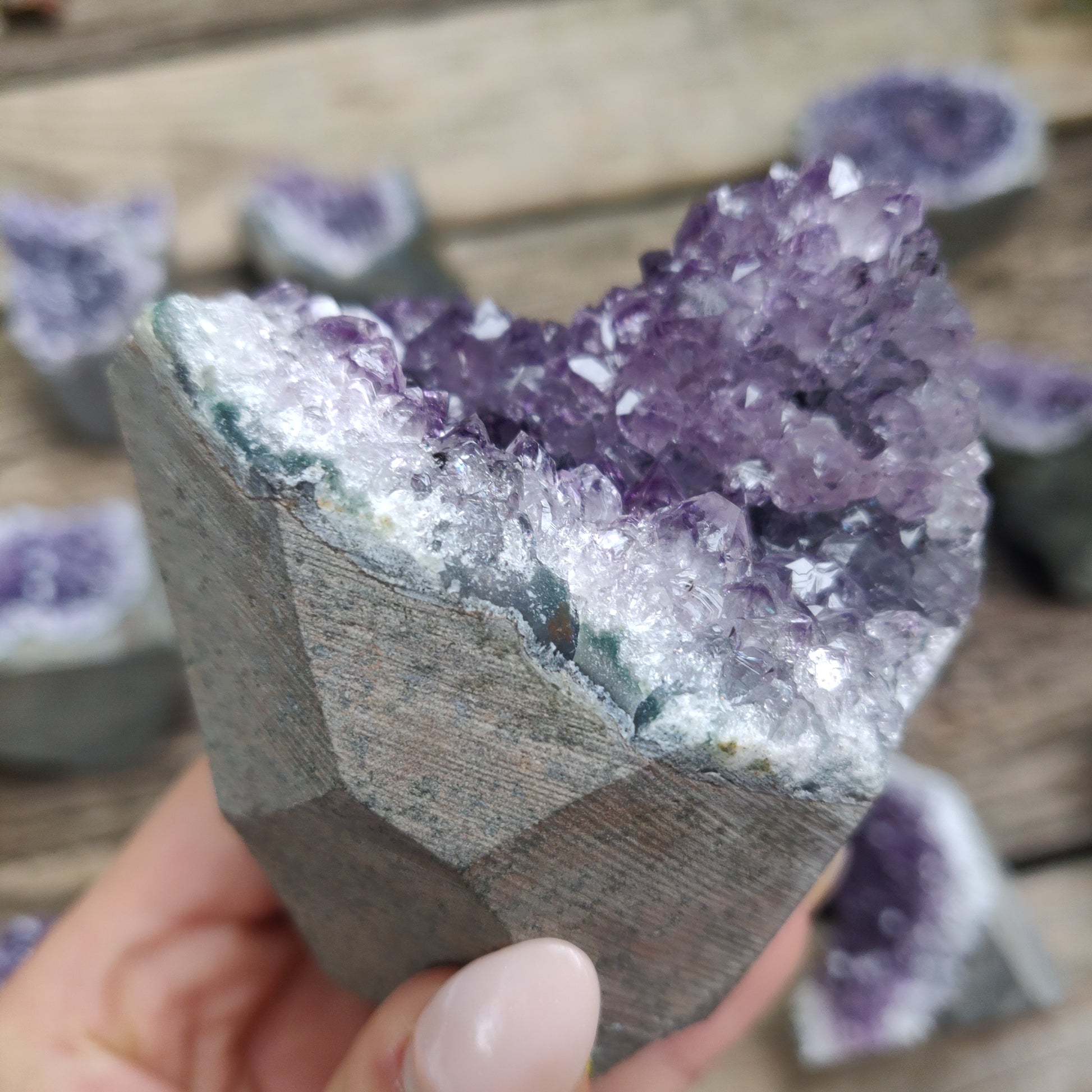 Amethyst Geode Free Form, Cut Base (#29) - Simply Affinity