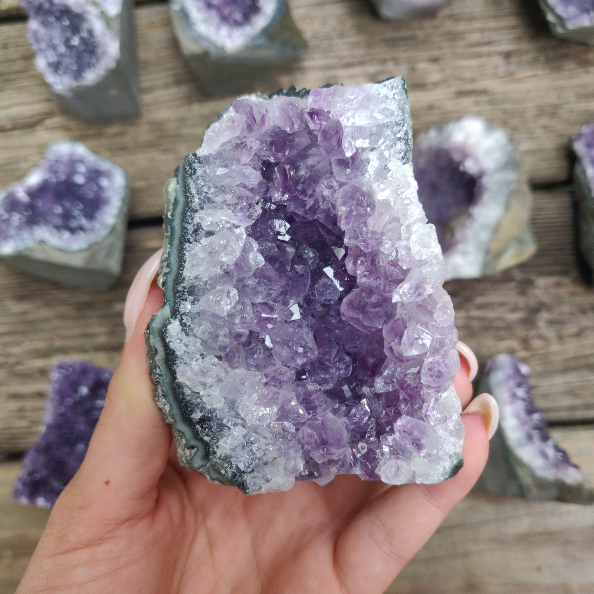 Amethyst Geode Free Form, Cut Base (#20) - Simply Affinity