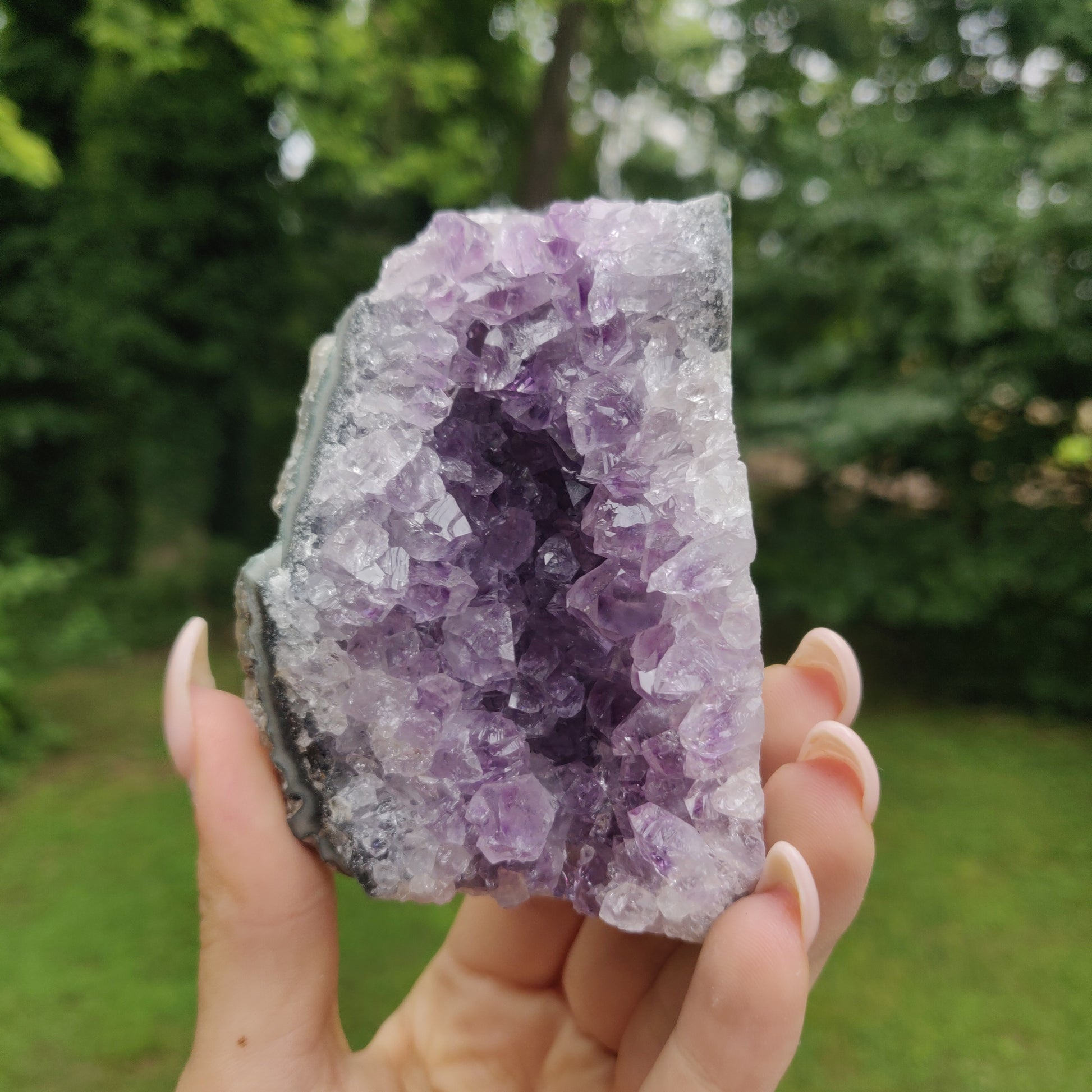 Amethyst Geode Free Form, Cut Base (#20) - Simply Affinity
