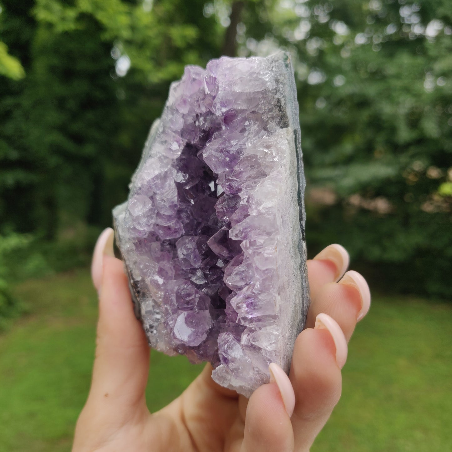 Amethyst Geode Free Form, Cut Base (#20) - Simply Affinity