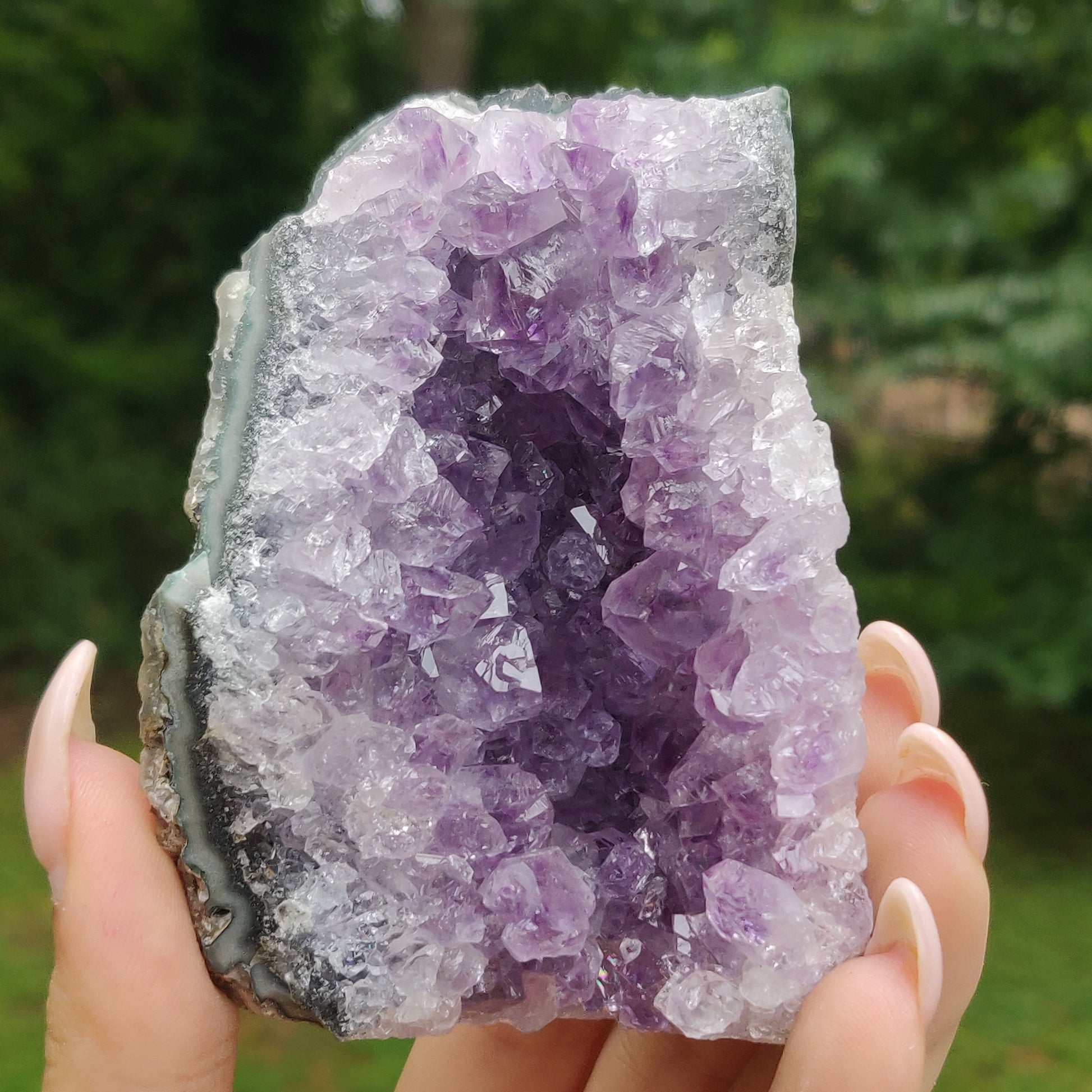 Amethyst Geode Free Form, Cut Base (#20) - Simply Affinity