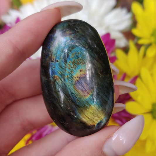Labradorite Palm Stone (#146) - Simply Affinity