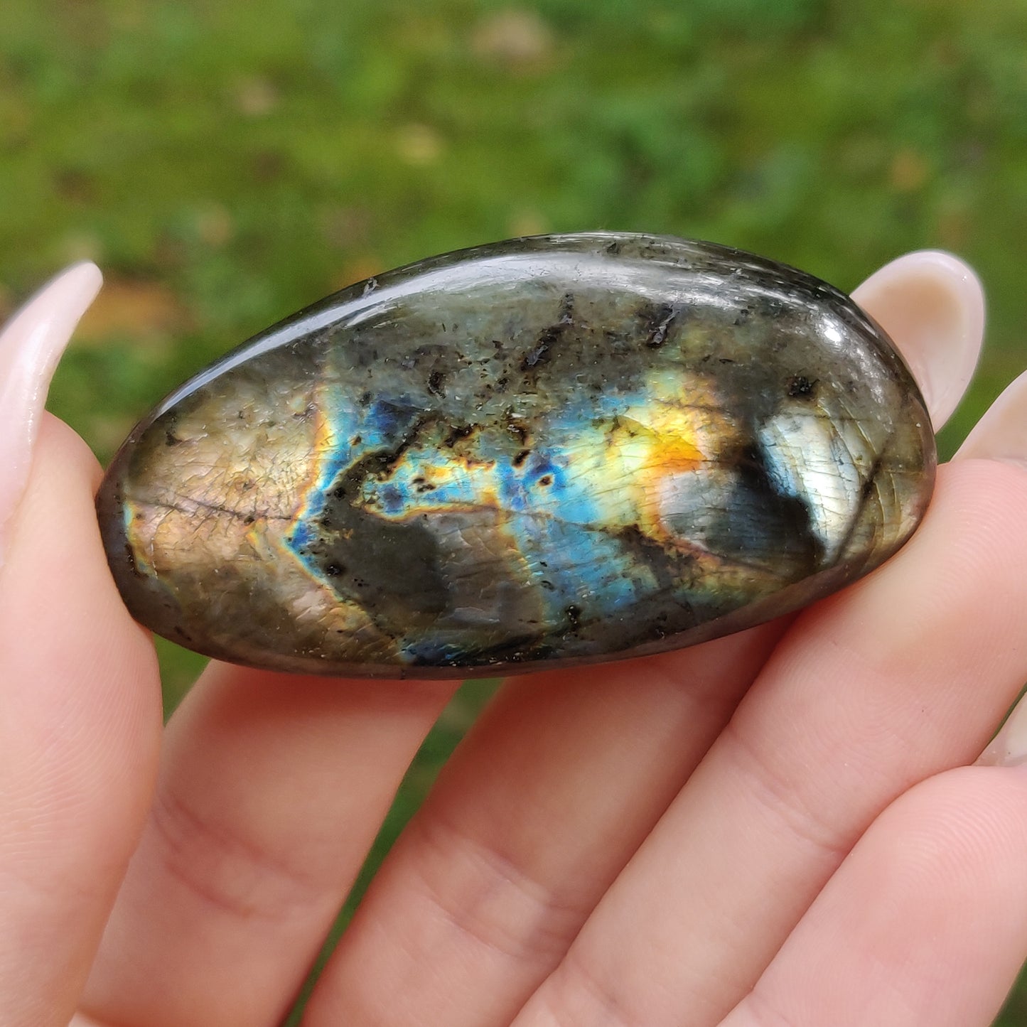 Labradorite Palm Stone (#178) - Simply Affinity