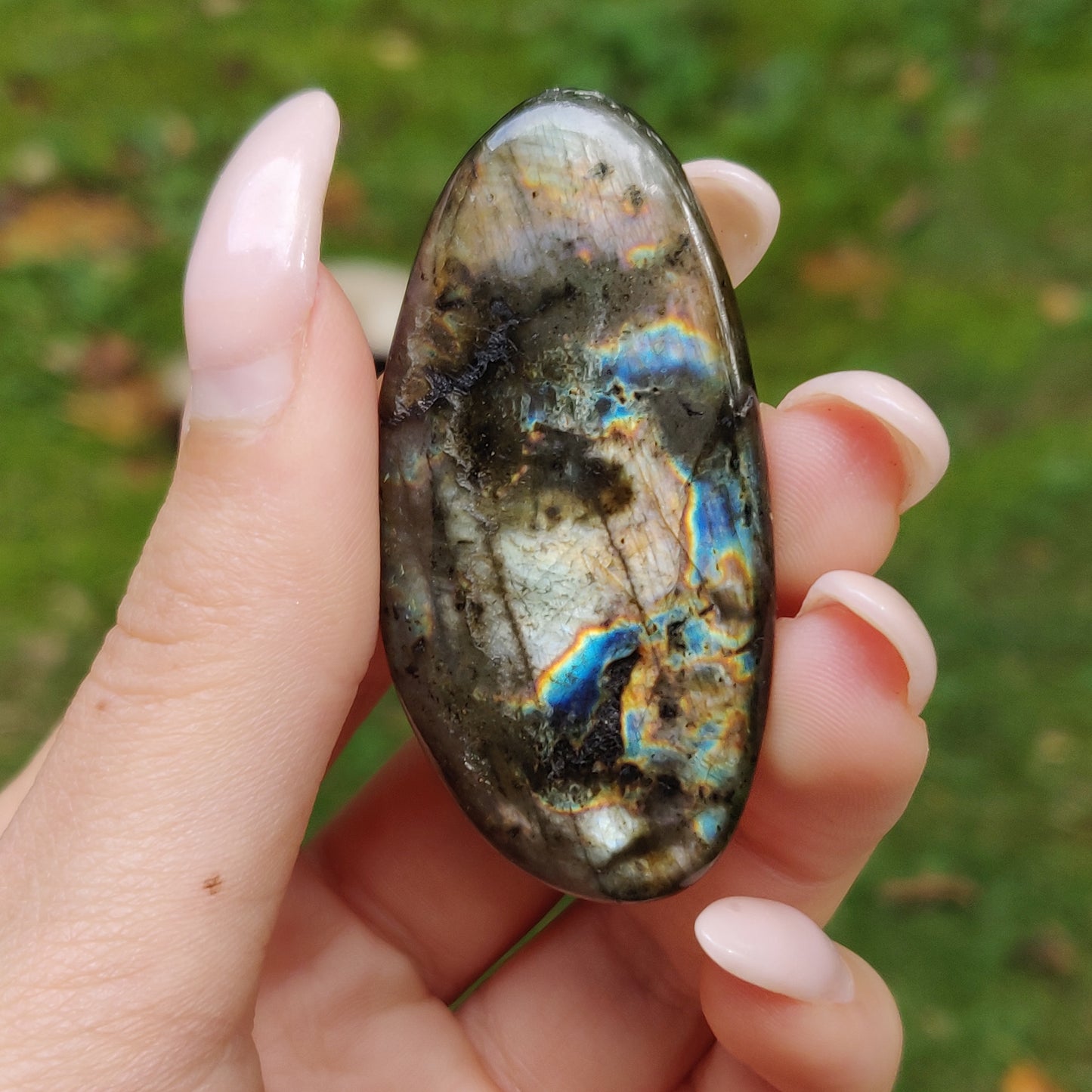 Labradorite Palm Stone (#178) - Simply Affinity