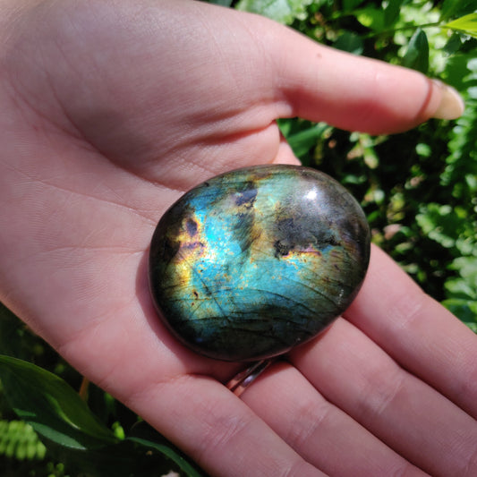 Labradorite Palm Stone (#159) - Simply Affinity