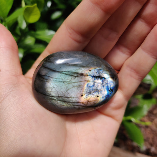 Labradorite Palm Stone (#127) - Simply Affinity