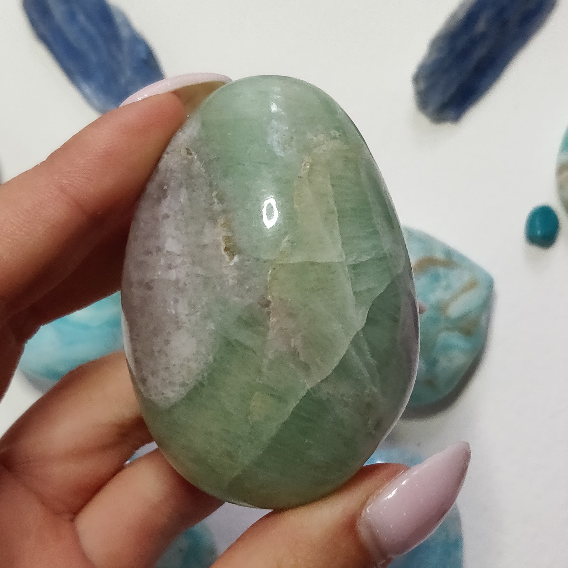 Fluorite Palm Stone (#13) - Simply Affinity