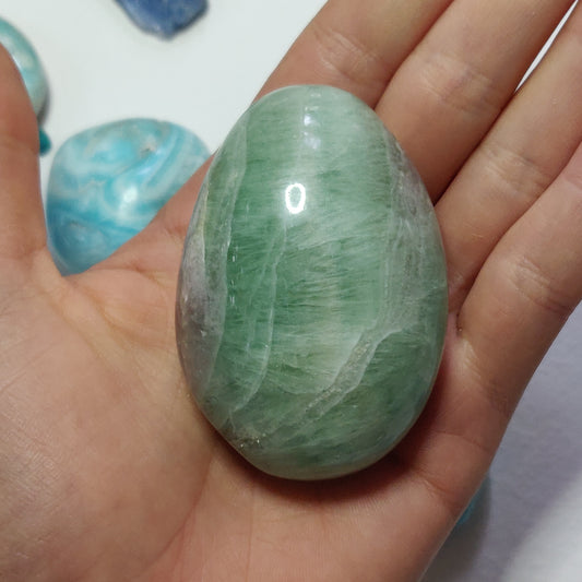 Fluorite Palm Stone (#13) - Simply Affinity