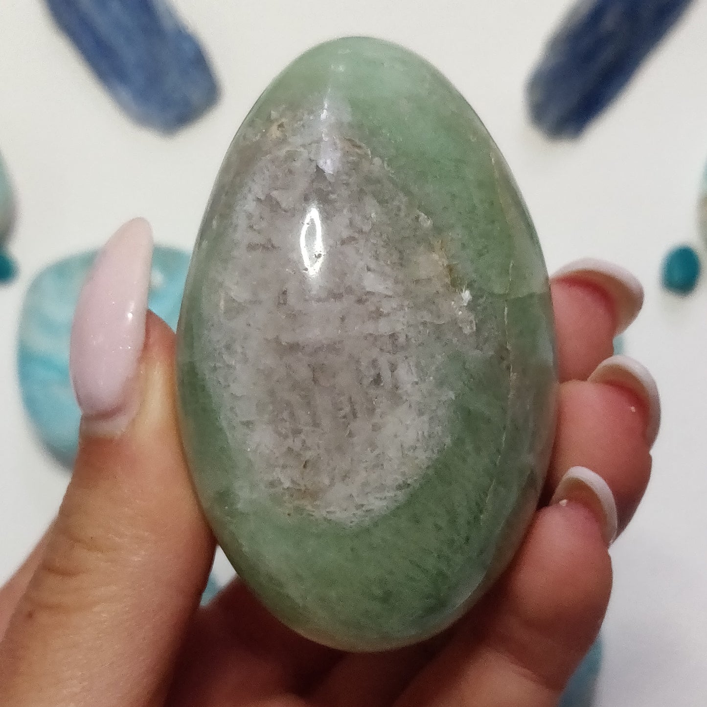 Fluorite Palm Stone (#13) - Simply Affinity