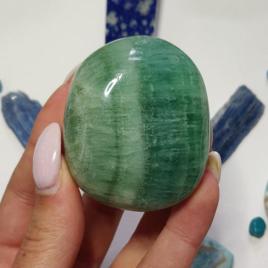 Fluorite Palm Stone (#14) - Simply Affinity
